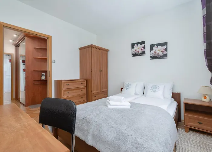 Apartment By Bookinghost